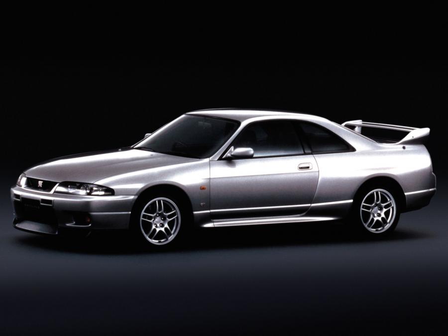 Nissan Skyline GT-R V-spec (BCNR33) 1995 года  (фото 4 из 16)